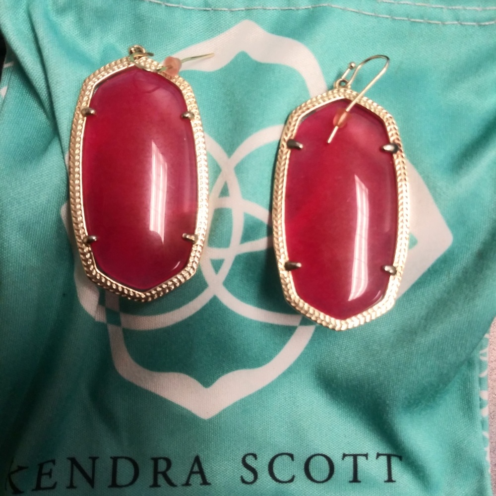 Kendra Scott - Picture 3 of 7